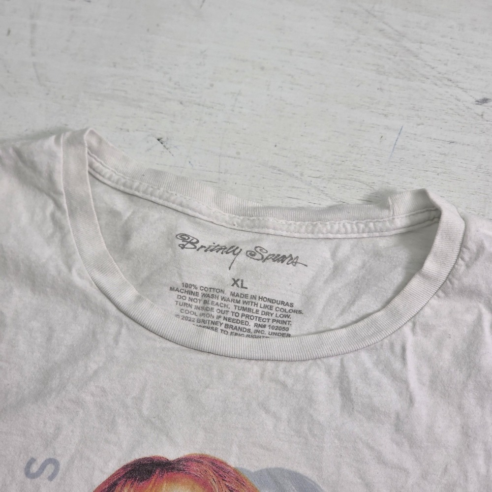 Britney Spears 90s Pop Singer Band White Chair Official Retro T-Shirt Adult XL - Picture 4 of 7